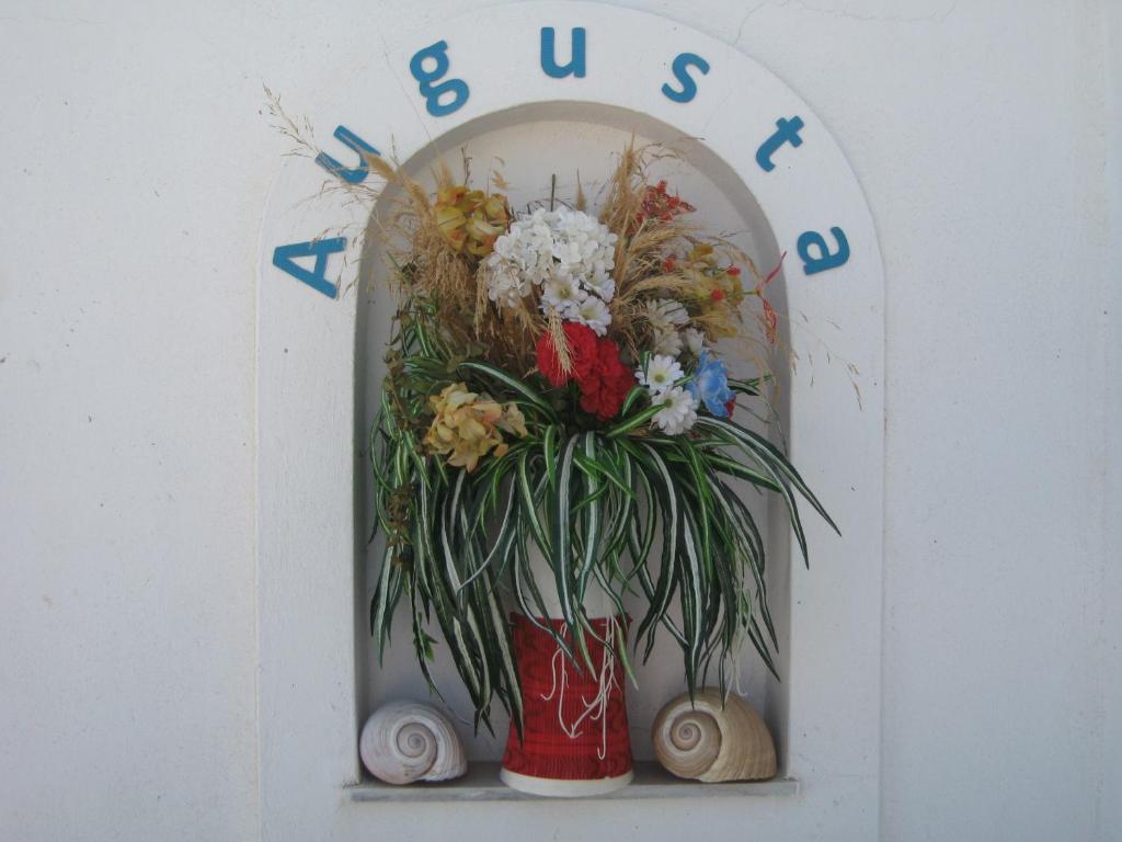 Augusta & Διαμέρισμα *